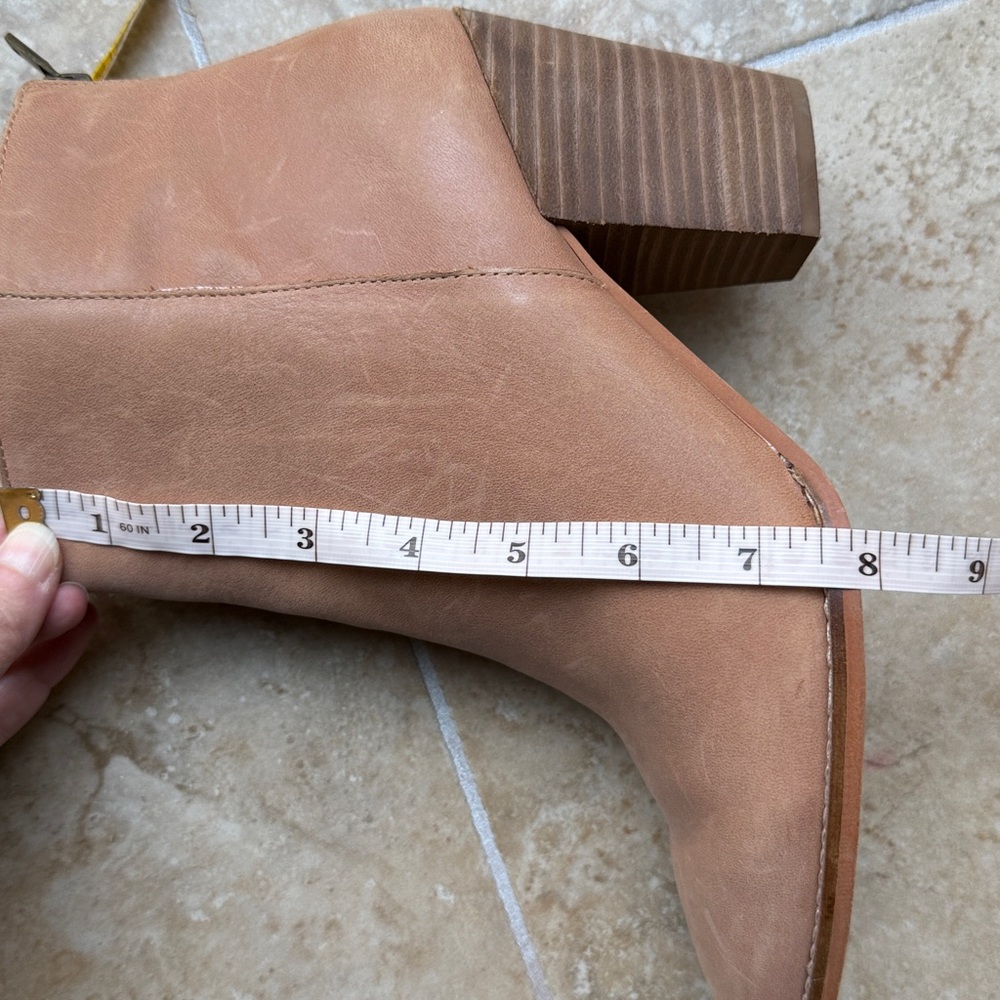 Lucky Brand Leather Ankle Boots Natural Putty Stacked Heel Back Zip Size 10/42 - Picture 14 of 15